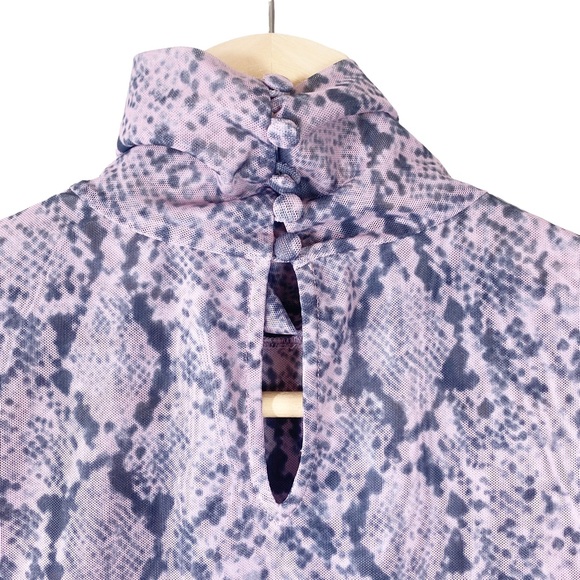 CINQ A SEPT Python Mesh Long Sleeve Turtleneck Top Small - Picture 7 of 9
